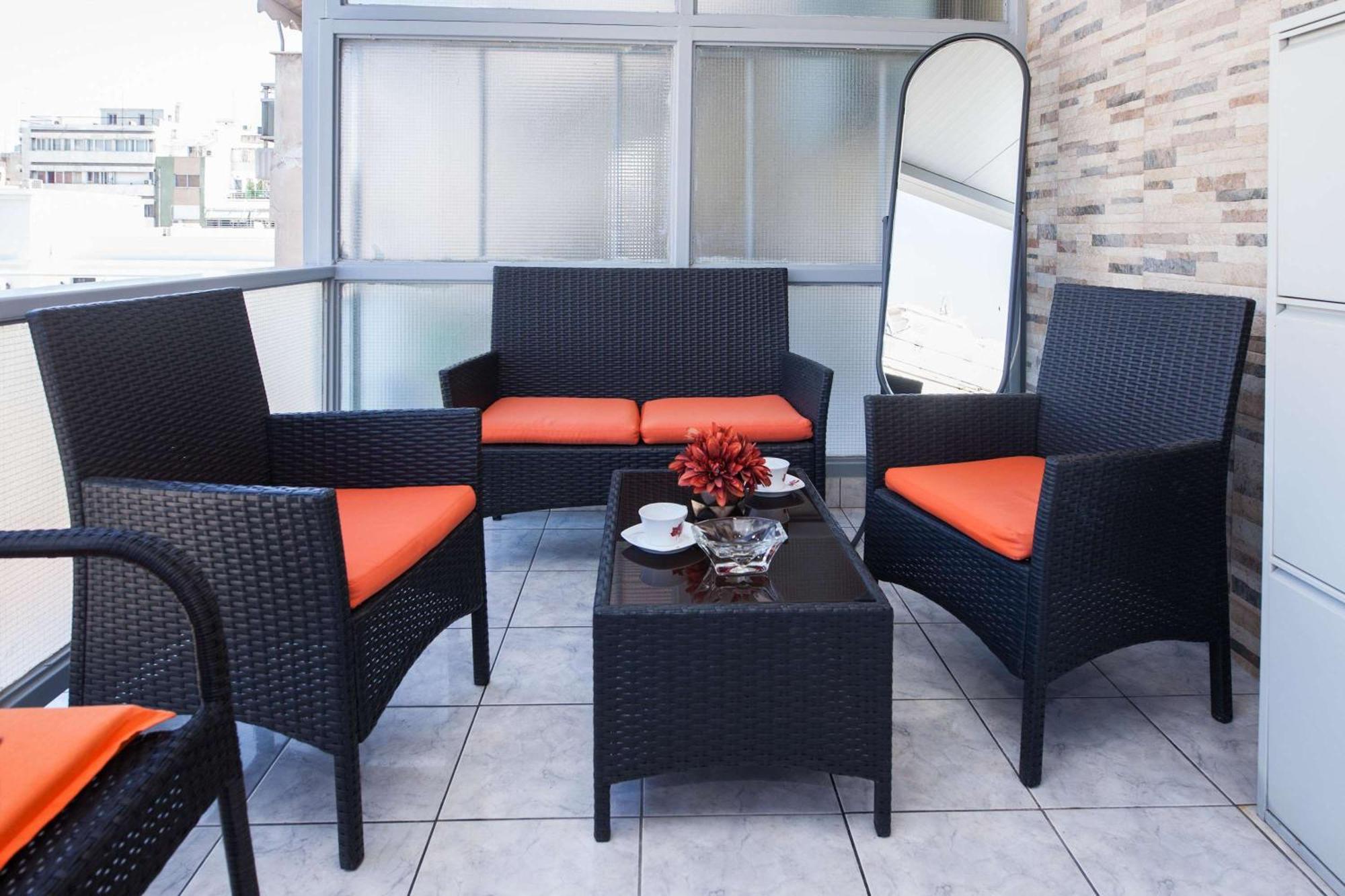 Central 2 Bd Apt With Balcony By Monastiraki Athens Exterior photo